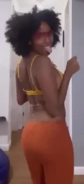Fotos da Lellê nua, pelada e gostosa