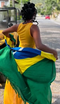 Fotos da Lellê nua, pelada e gostosa