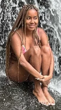 Fotos da Lellê nua, pelada e gostosa