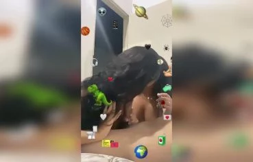 Nicole Gomes pelada praticando sexo lesbico - Clube das Famosas