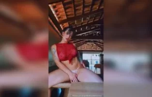 Bruna Felicio se masturbando gostoso