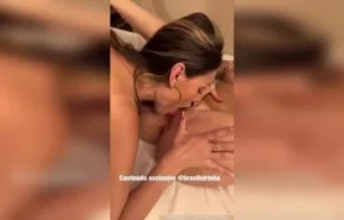 Andressa Urach chupando uma bucetinha
