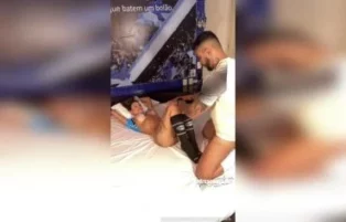 Andressa Urach sentando forte na rola