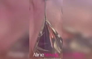 Aline Novak Cavalgando em um Pau Enorme