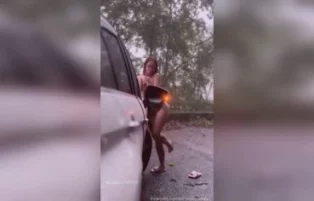 Cibelly Ferreira Transando no Carro