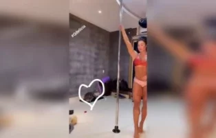 Gracyanne Barbosa mostra a buceta no OnlyFans