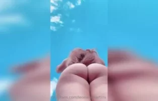 Novinha bunduda da praia dando gostoso no OnlyFans
