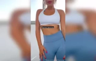 Grazi Mourão pelada depois da academia em vídeo caseiro