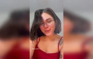 Laryssa Cubas adora mamar uma pica com sua boquinha de veludo