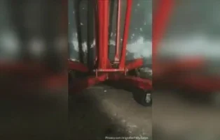 Mamacita pelada dando a buceta para borracheiro na loja