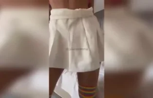 Jaiane Limma rebola gostosa de mini saia sem calcinha