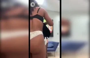 Aline e Larissa se chupam numa foda lésbica sem fim